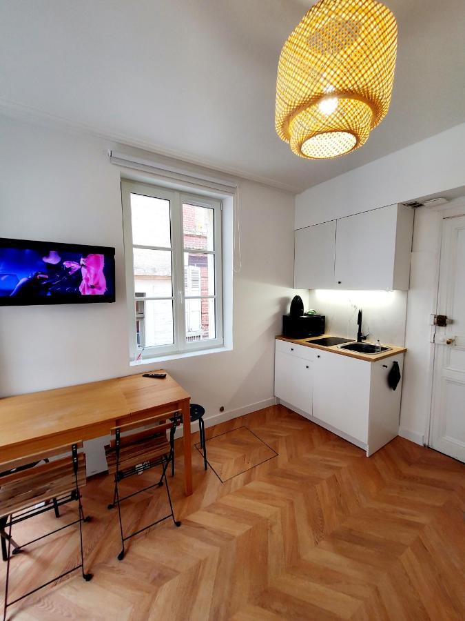 Studio Jeannette Avec Balcon Et Juste A 130 Metres Plage ! Plein Centre ! Wifi - Draps Serviettes Inclus ! Trouville-sur-Mer Zewnętrze zdjęcie